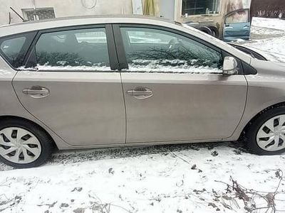 Szary Używany 2014 Toyota Auris Sedan/Limuzyna | 26 900 zł (Uczciwa cena)