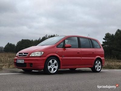 Czerwony Używany 2005 Opel Zafira OPC Minivan | 3000 zł
