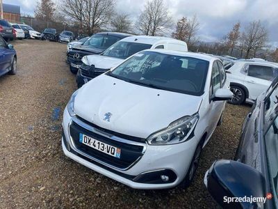 używany Peugeot 208 1.6 BlueHDi 100 DX413