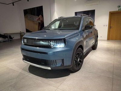 Nowe Fiat Grande Panda Icon 110 KM (80 kW) 2025 Lakier metalizowany brazowy luna Hatchback