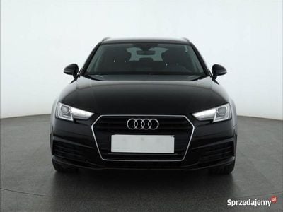 Używany Audi A4 2016 Czarny Kombi