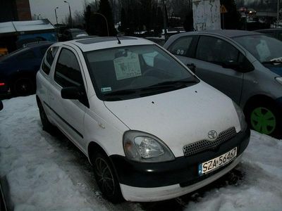 Biały Używany 2002 Toyota Yaris Hatchback | 3900 zł (Uczciwa cena)