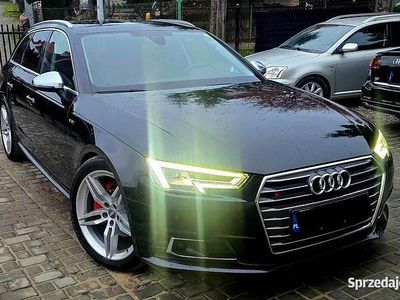 Czarny Używany 2016 Audi A4 S-Line Kombi | 89 900 zł