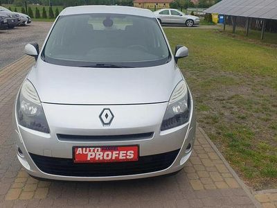 Srebrny (metalik) Używany 2010 Renault Scénic III Minivan | 19 900 zł (Dość drogi)