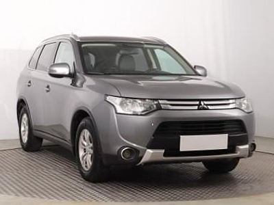 Używany Mitsubishi Outlander 150 KM (110 kW) 2015 Szary SUV