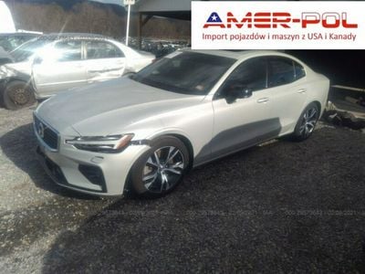 Używany Volvo S60 330 KM (242 kW) 2019 Biały Sedan/Limuzyna