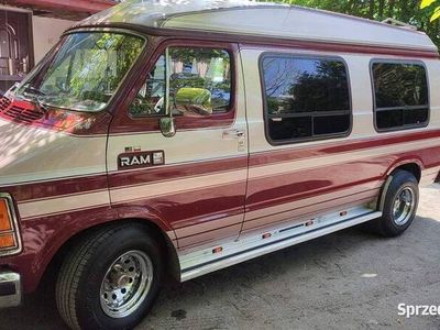 używany Dodge Ram Van