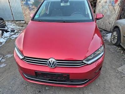 Używany VW Golf Sportsvan 150 KM (110 kW) 2015 Czerwony Minivan