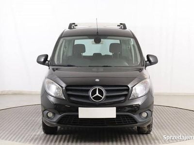 Czarny Używany 2018 Mercedes Citan 111 Pickup | 35 999 zł