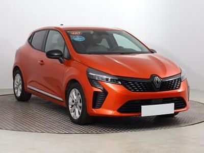 Pomarańczowy Używany 2024 Renault Clio V Hatchback | 62 999 zł (Uczciwa cena)