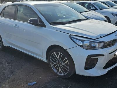 Używany Kia Rio 101 KM (74 kW) 2019 Biały Hatchback