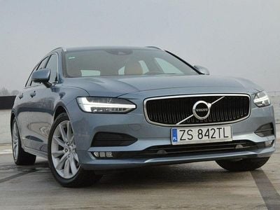Szary Używany 2019 Volvo V90 Momentum Kombi | 76 900 zł (Super Cena)