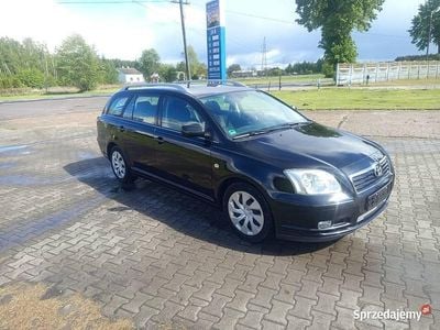 Używany Toyota Avensis T2 2005