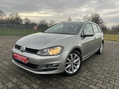 Srebrny (metalik) Używany 2016 VW Golf VII Highline Kombi | 49 900 zł (Dość drogi)