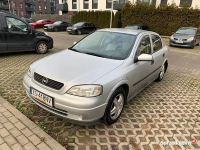Srebrny Używany 2003 Opel Astra Hatchback | 4300 zł (Drogi)