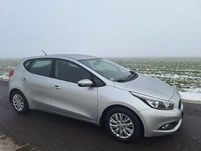 używany Kia Ceed II Oszczędna, wygodna i gotowa na nowego kierowcę