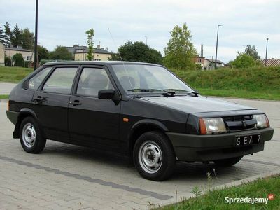 używany Lada Samara 1991 r , salon polska kolor czarny 5 drzwiowa