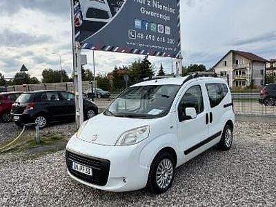 Biały Używany 2012 Fiat Qubo Trekking Minivan | 19 800 zł