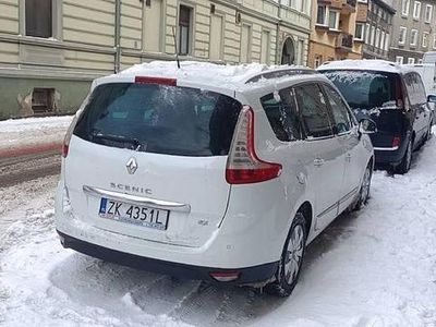 Biały Używany 2015 Renault Grand Scénic III Minivan | 25 900 zł (Uczciwa cena)