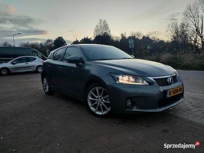 Lexus CT200h