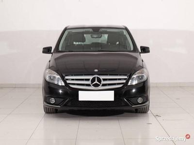 Mercedes B180