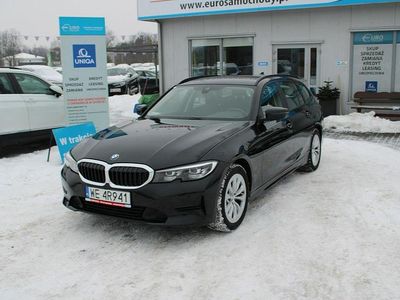 Czarny (metalik) Używany 2021 BMW 318 Kombi | 76 341 zł