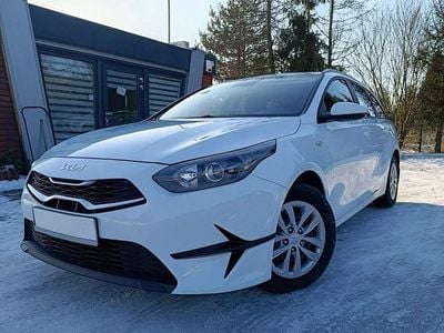 Używany Kia Ceed 160 KM (117 kW) 2022 Biały Hatchback