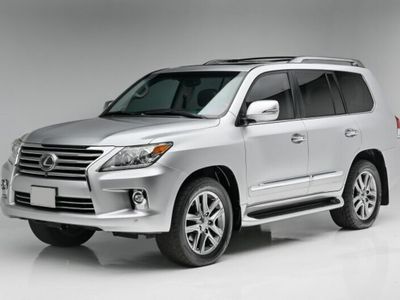 używany Lexus LX570 5.7dm 383KM 2015r. 79 305km