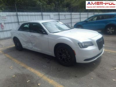 używany Chrysler 300C 3.6dm 292KM 2022r. 5 370km