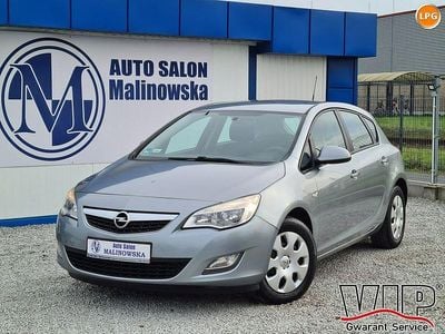Używany Opel Astra 2012 Szary Hatchback