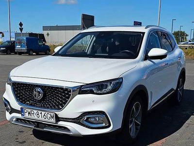 Biały Używany 2022 MG EHS Luxury SUV | 75 000 zł