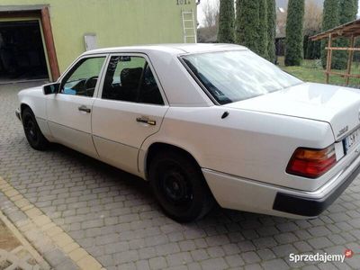 używany Mercedes 200 W124