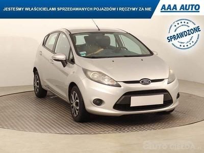 Używany Ford Fiesta 2009 Srebrny Hatchback
