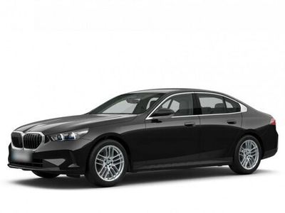 Używany BMW 520 Sport Line 208 KM (152 kW) 2023 Biały Sedan/Limuzyna