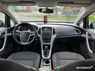 Czarny Używany 2011 Opel Astra Kombi | 16 950 zł (Uczciwa cena)