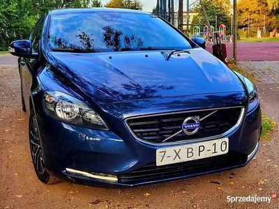 Używany Volvo V40 2014 Granatowy Kombi