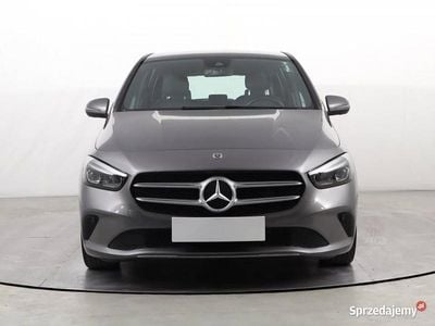 Mercedes B180