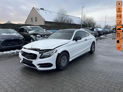 Biały Używany 2016 Mercedes C250 AMG line Coupe | 62 900 zł