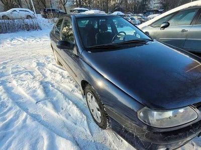 Niebieski Używany 1999 Renault Laguna Hatchback | 1699 zł
