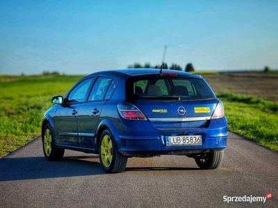 Używany Opel Astra 2007 Granatowy Hatchback