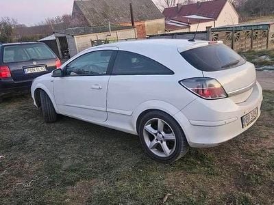 Biały Używany 2007 Opel Astra GTC | 6900 zł