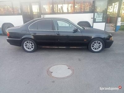 BMW 525
