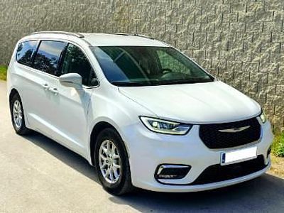 Biały Używany 2022 Chrysler Pacifica SUV | 135 000 zł