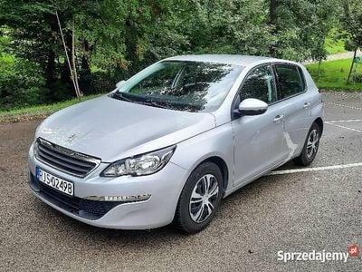 Używany Peugeot 308 Active 2015 Srebrny Hatchback
