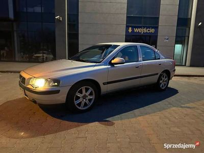 używany Volvo S60 2.4 turbo piekny stan 200koni