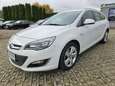 używany Opel Astra 4dm 140KM 2012r. 181 100km
