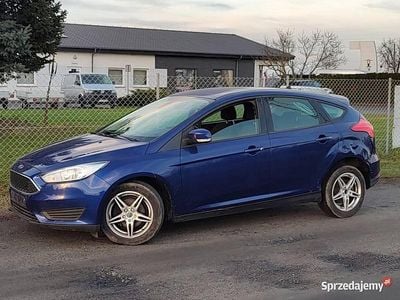 Granatowy Używany 2017 Ford Focus Hatchback | 20 400 zł