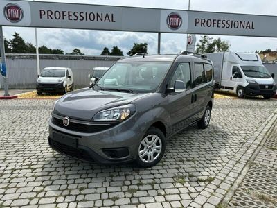 używany Fiat Doblò 1.6dm 105KM 2022r. 1km