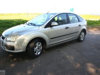 Srebrny Używany 2005 Ford Focus Hatchback | 11 900 zł