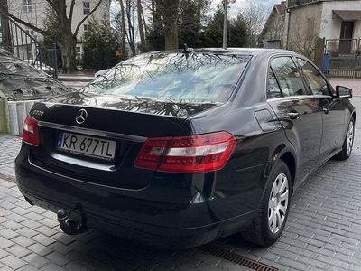 Mercedes E200